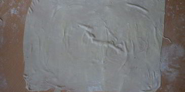 слойки с творогом, курагой и орехами