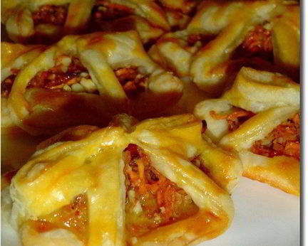 Слойки с тыквенно-ореховой начинкой