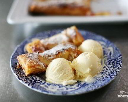 Слойки с яблоками из бездрожжевого теста