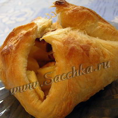 Слойки с яблоками
