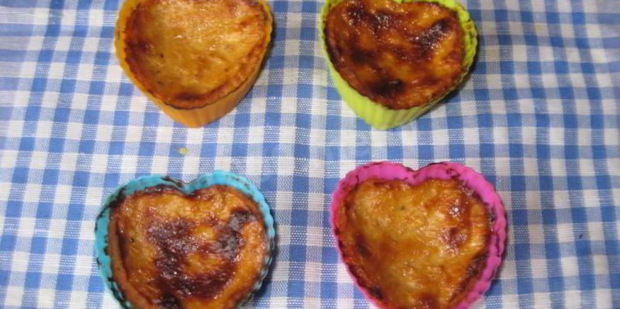 Рецепт диетических сырников с йогуртово-лимонным соусом