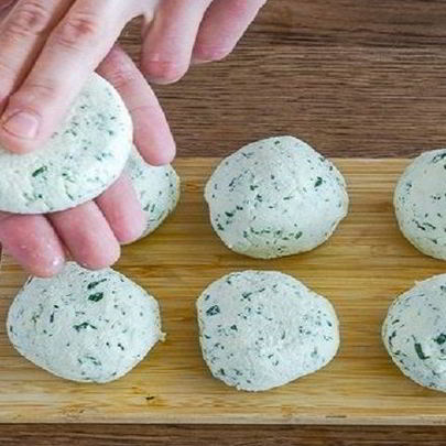 Несладкие сырники