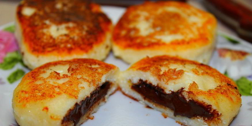 Рецепт сырников с шоколадной начинкой