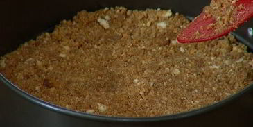 творожник с белым шоколадом и малиной