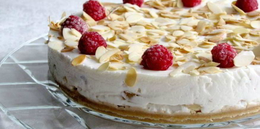 Рецепт йогуртового торта с малиной