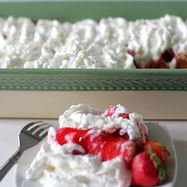 Рецепт Клубничного торта без выпечки