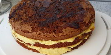 пасхальный кремообразный шоколадный торт с яичным ликером