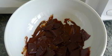 шоколадный торт с бананами