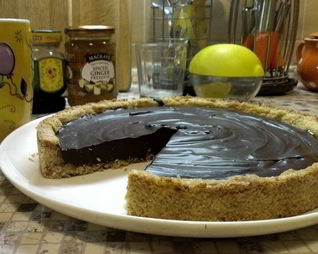 Торт из миндального теста с шоколадным ганашем