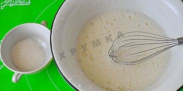 торт клубничный поцелуй