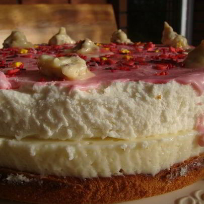 Торт Молочный рай на тарелке