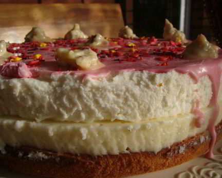 Торт Молочный рай на тарелке
