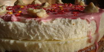 торт молочный рай на тарелке