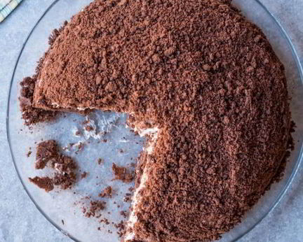 Торт норка крота с клубникой