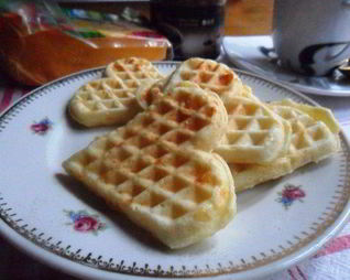 Сметанные вафли с сыром