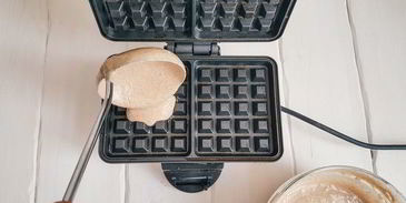 вафли с корицей и яблочным пюре