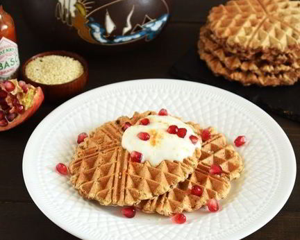 Закусочные вафли с аджикой