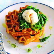 Рецепт Зеленых сырных вафель со шпинатом и яйцом-пашот