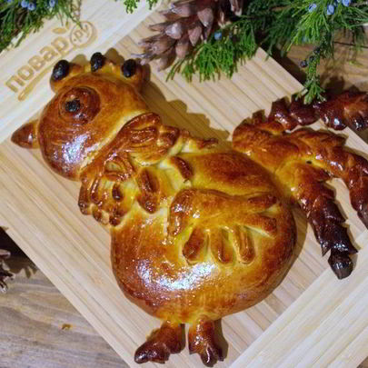 Выпечка в виде петуха