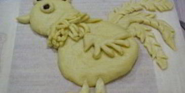 выпечка в виде петуха
