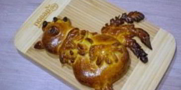 выпечка в виде петуха
