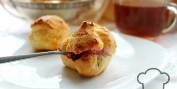 домашние профитроли с начинкой из вишен