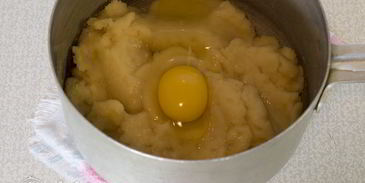 домашние эклеры со сгущенкой