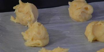 малиновые эклеры