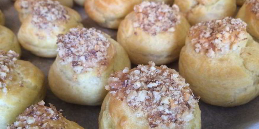 Рецепт профитролей с кремом из вареной сгущенки