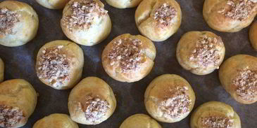 профитроли с кремом из вареной сгущенки