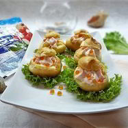 Рецепт Профитролей с пармезаном и муссом из крабового мяса