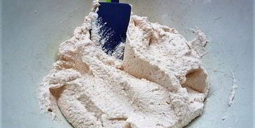 профитроли с пармезаном и муссом из крабового мяса