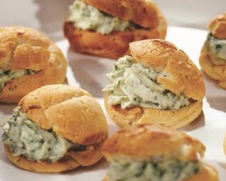 Профитроли с сырным кремом