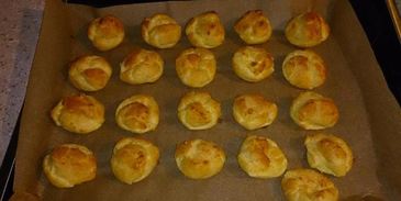 профитроли с творожным сыром и семгой