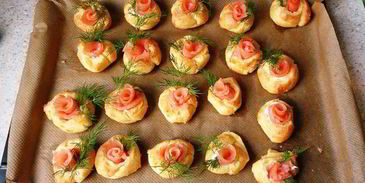 профитроли с творожным сыром и семгой