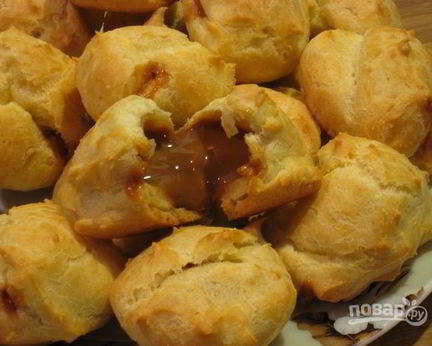 Профитроли со сгущенкой