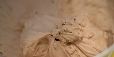 эклеры со сливочно-шоколадным кремом