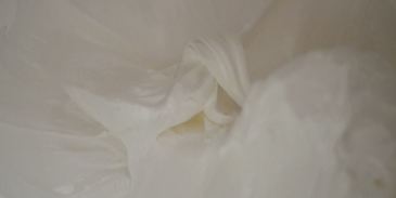 эклеры со сливочно-шоколадным кремом