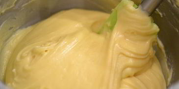 эклеры со сливочно-шоколадным кремом