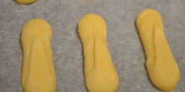 эклеры со сливочно-шоколадным кремом