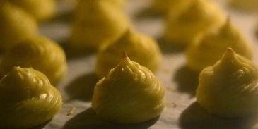 закусочные профитроли со сливочно-лососевым крем-муссом