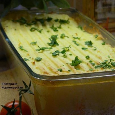 Картофельная запеканка с треской и креветками