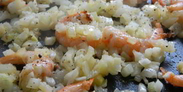 картофельная запеканка с треской и креветками