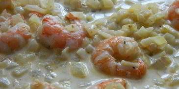 картофельная запеканка с треской и креветками