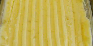 картофельная запеканка с треской и креветками