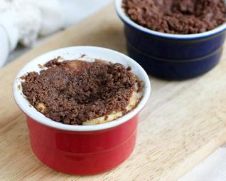 Нежная творожная запеканка с хрустящим шоколадным штрейзелем