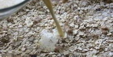 овсяная запеканка с ягодами и орехами