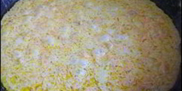 рисовая запеканка с сосисками и брынзой