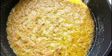 рисовая запеканка с сосисками и брынзой