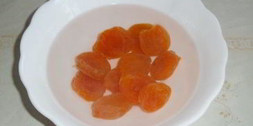 рисово-творожная запеканка с яблоком и курагой